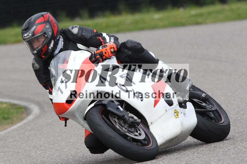 Archiv-2025/10 23.04.2025 Cornu Master School ADR/rot-rouge/17